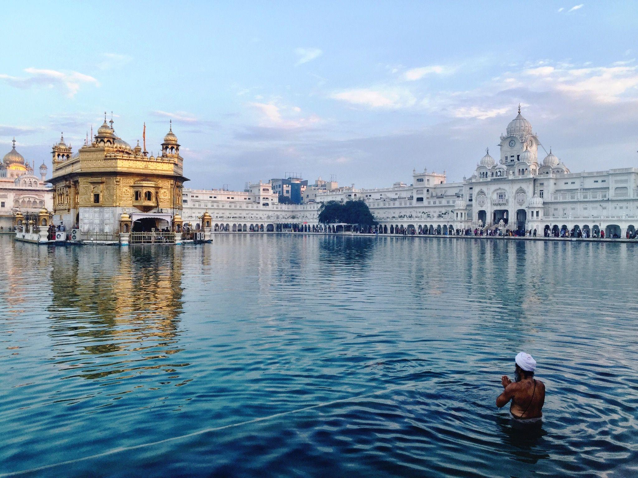 2048x1536 Just 12 stunning photo of the Golden Temple in Amritsar. Condé Nast Traveller India