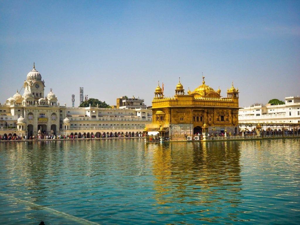 1024x768 Amritsar Golden Temple (HD desktop wallpaper 4) something famous
