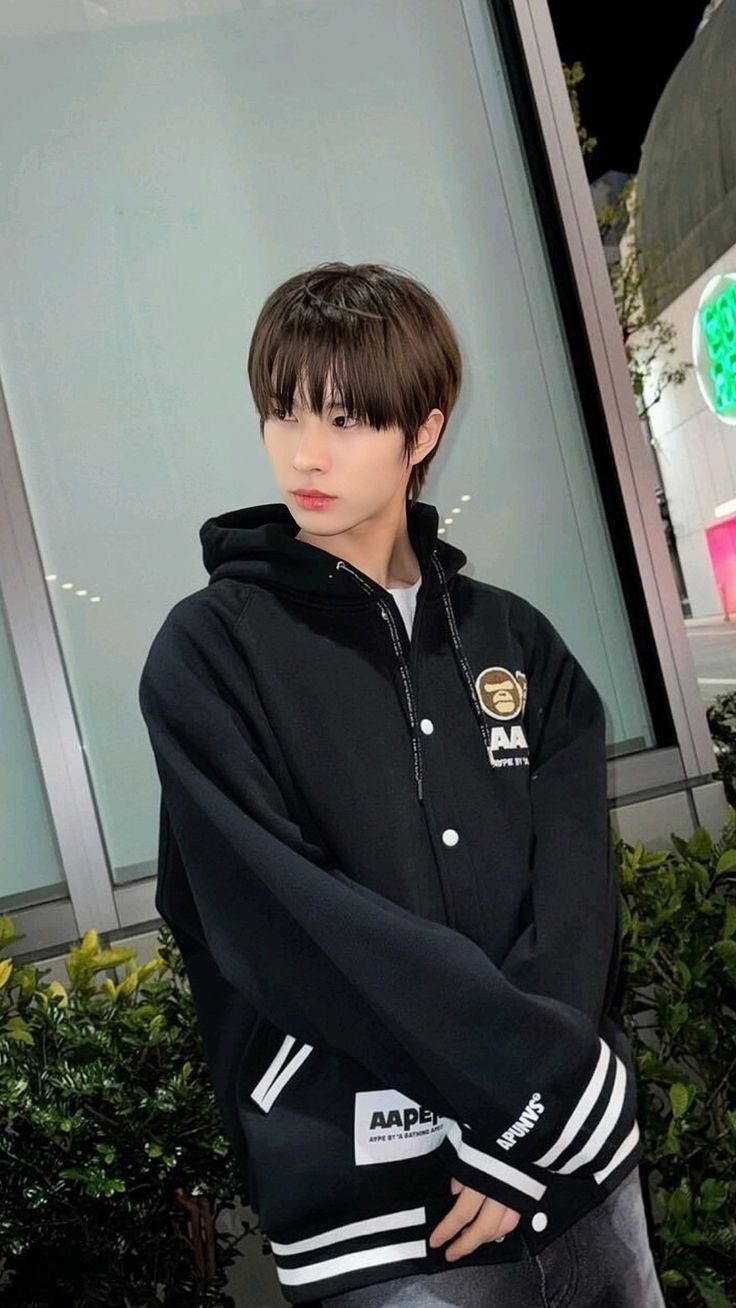 736x1308 kyungmin