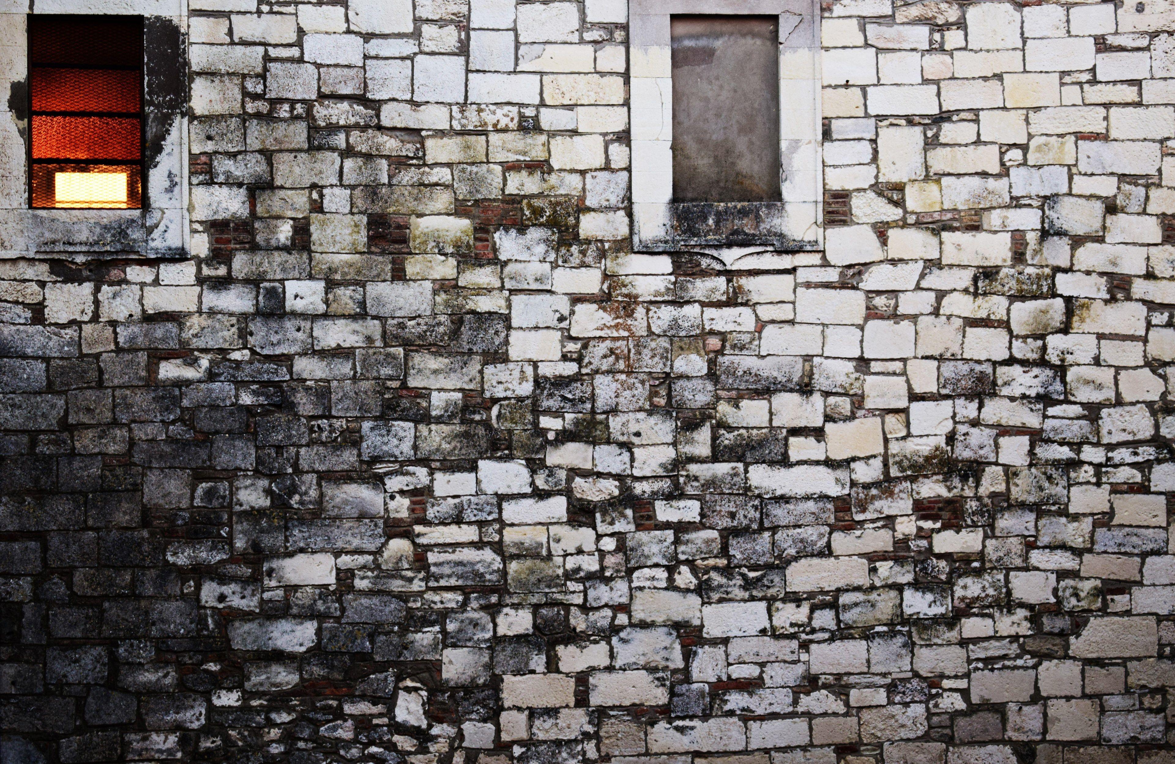3840x2496 Wallpaper / street life wall and window HD 4k wallpaper