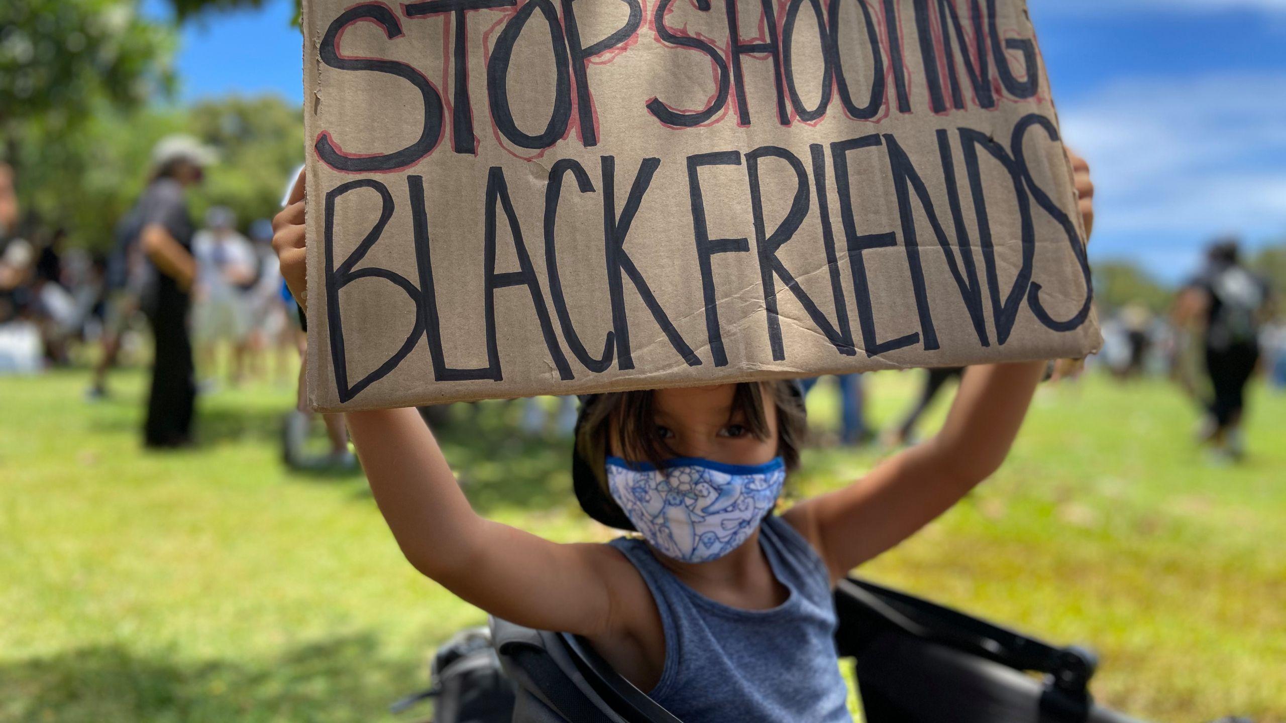 2560x1440 PHOTOS: Thousands attend Black Lives Matter protest from Ala Moana Beach Park to Hawaii State Capitol