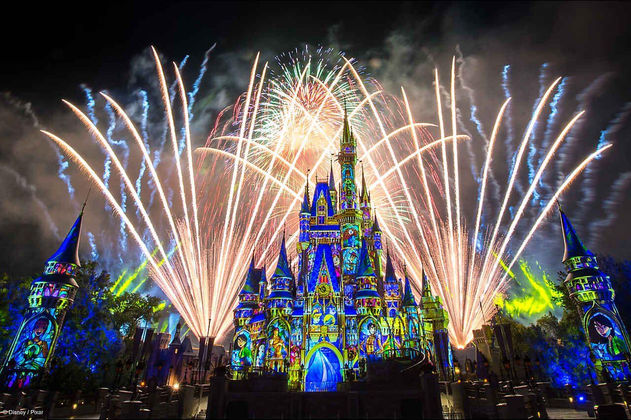 1280x853 Finally, FREE Disney Fireworks Background That Don't Have Strangers' Heads in Them!. the disney food blog