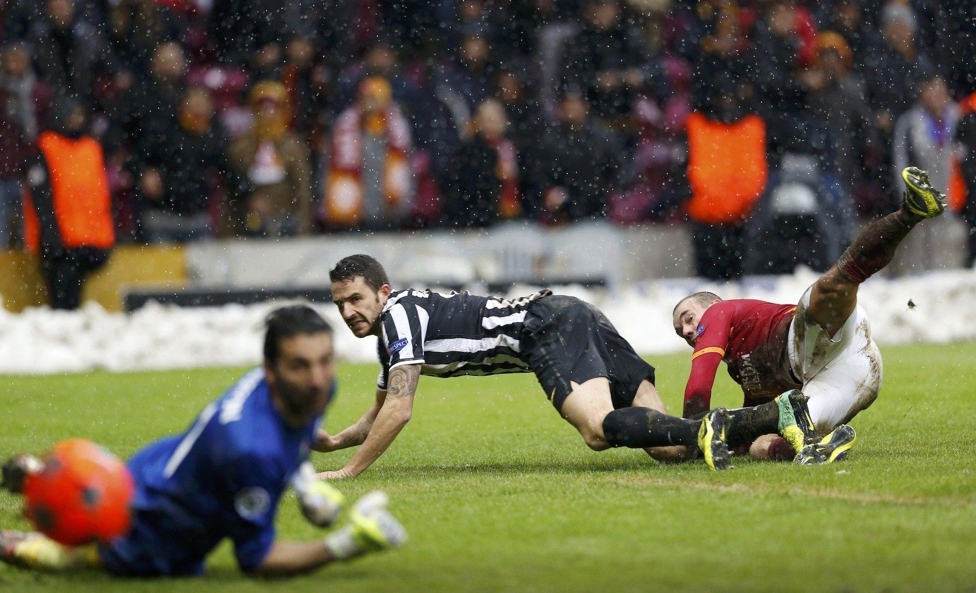 1920x1166 wesley sneijder galatasaray sk_ juventus goal wallpaper. Celebrity. Tokkoro.com Amazing HD Wallpaper
