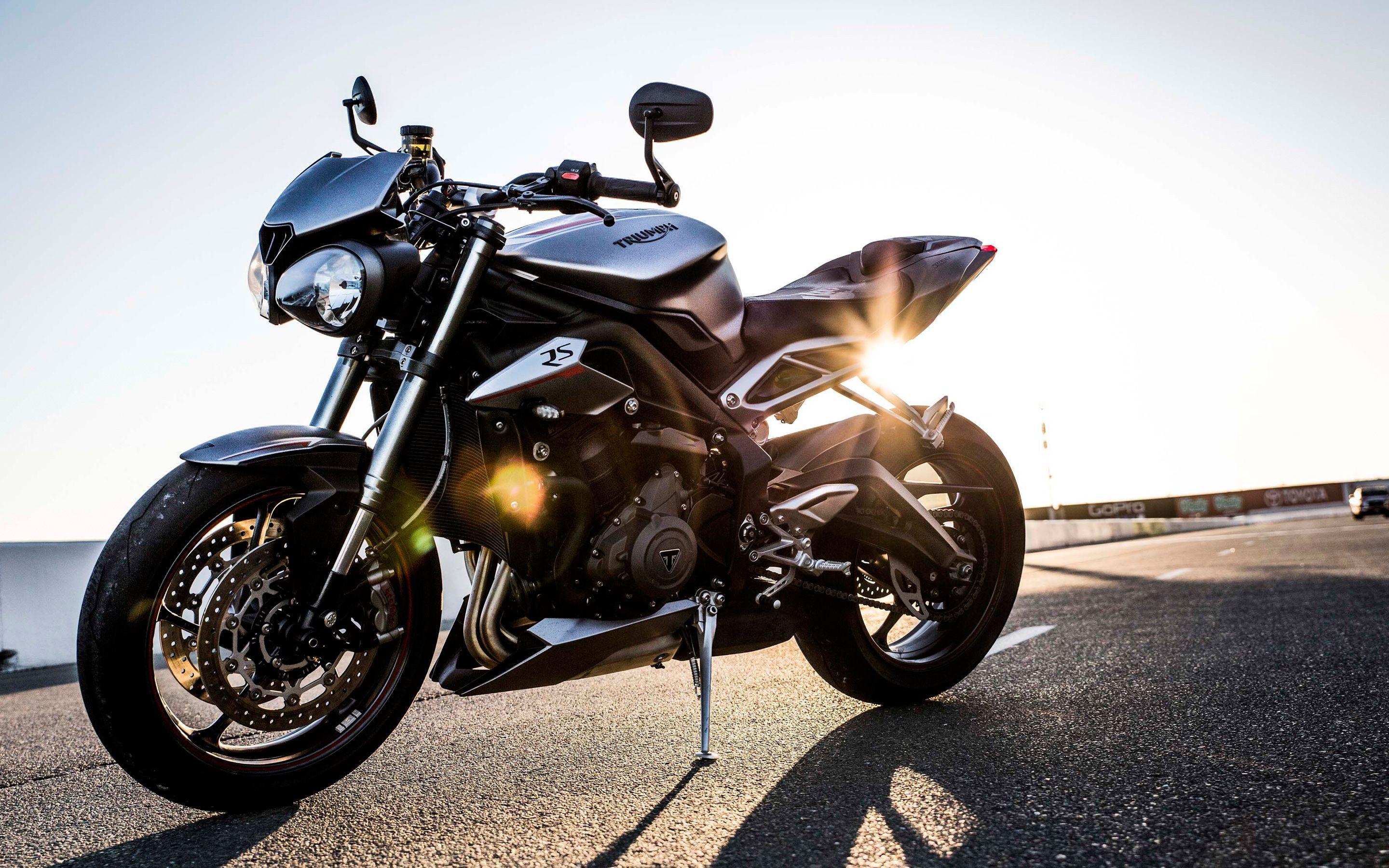 2880x1800 Triumph Street Triple RS Wallpaper