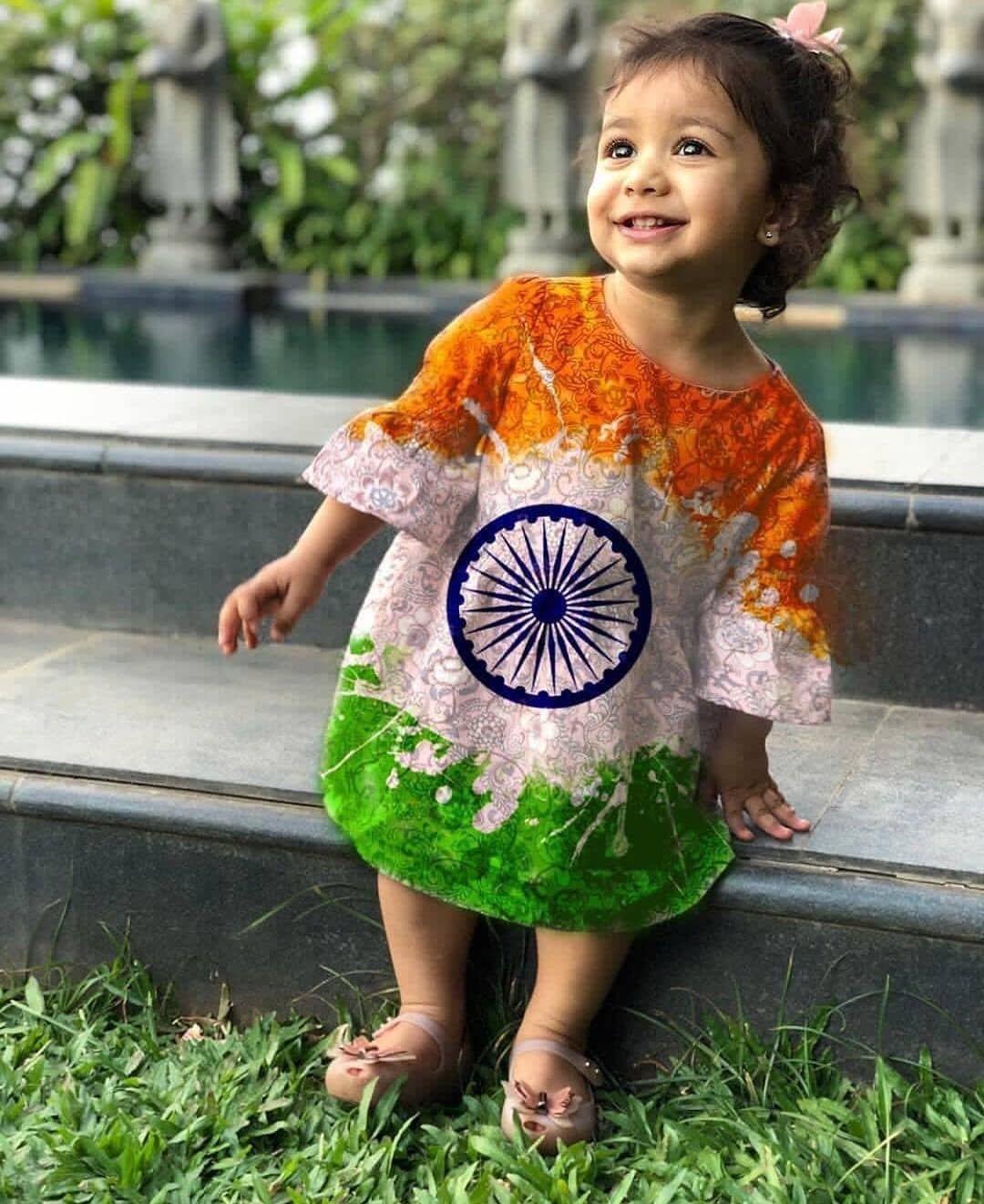 1080x1320 So cute. Shahid Kapoor's lil one and Tiranga