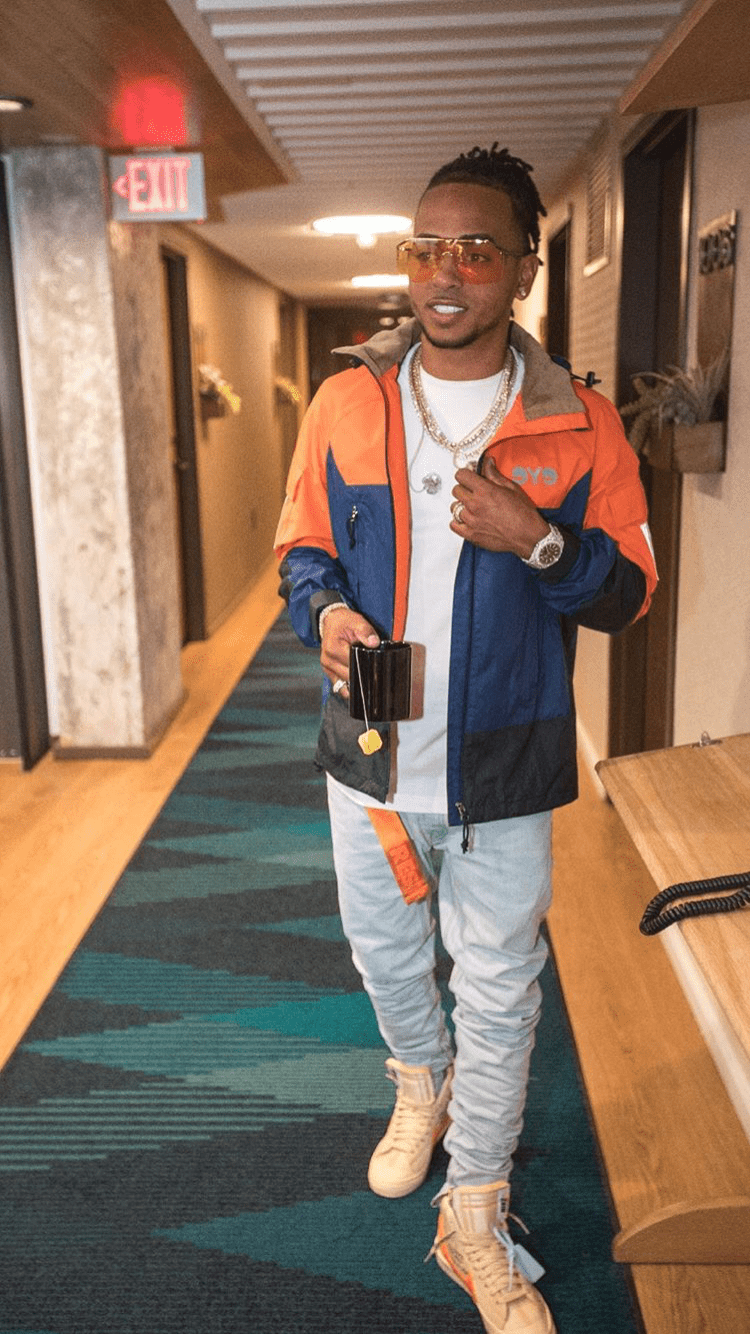 750x1334 Ozuna Wallpaper