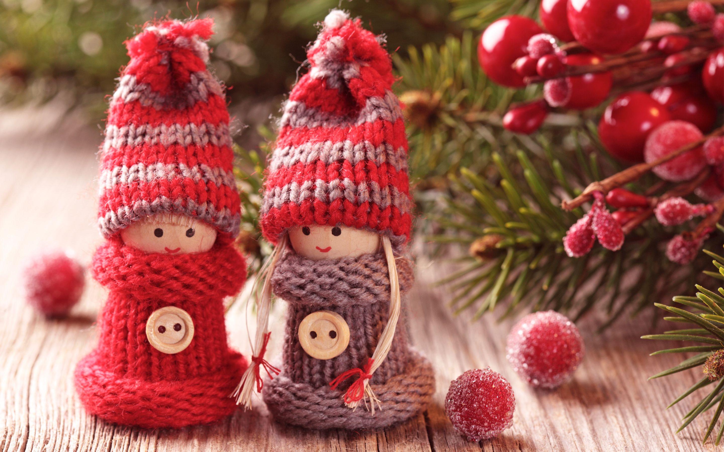 2880x1800 Christmas Toys Wallpaper