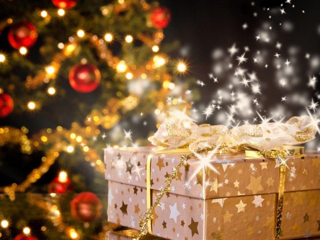 1024x768 Christmas Toys Wallpaper