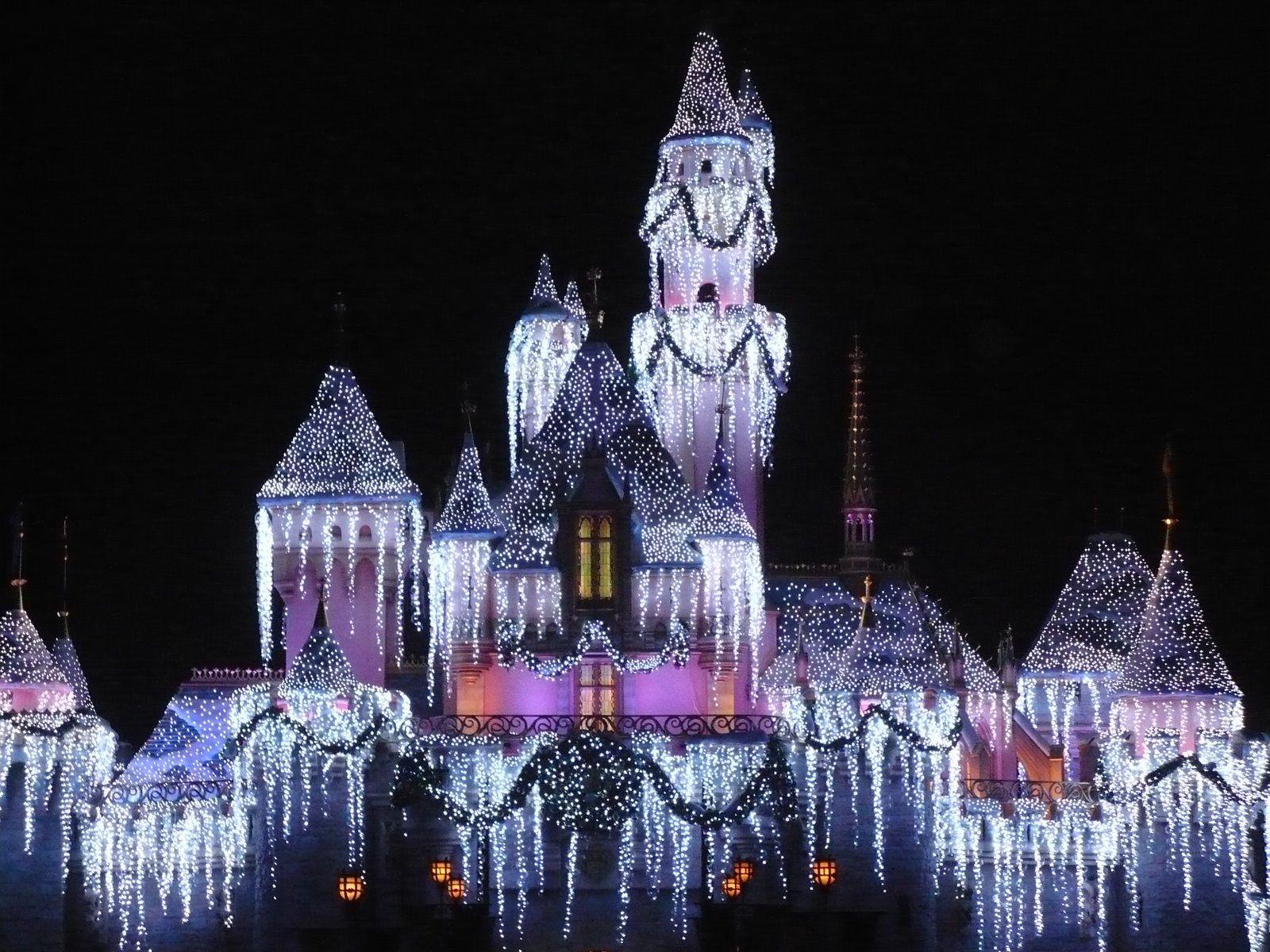 1600x1200 disneyland christmas free HD wallpaper