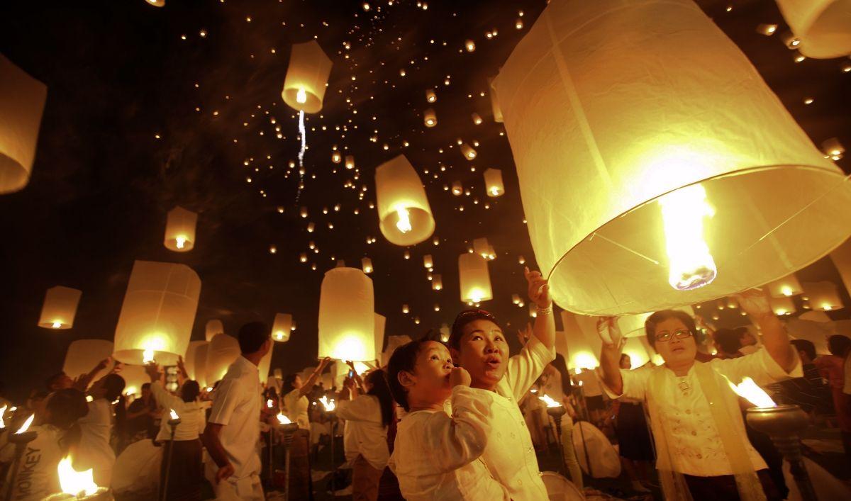 1200x707 Thailand's beautiful lanterns during Loi Krathong could hurt