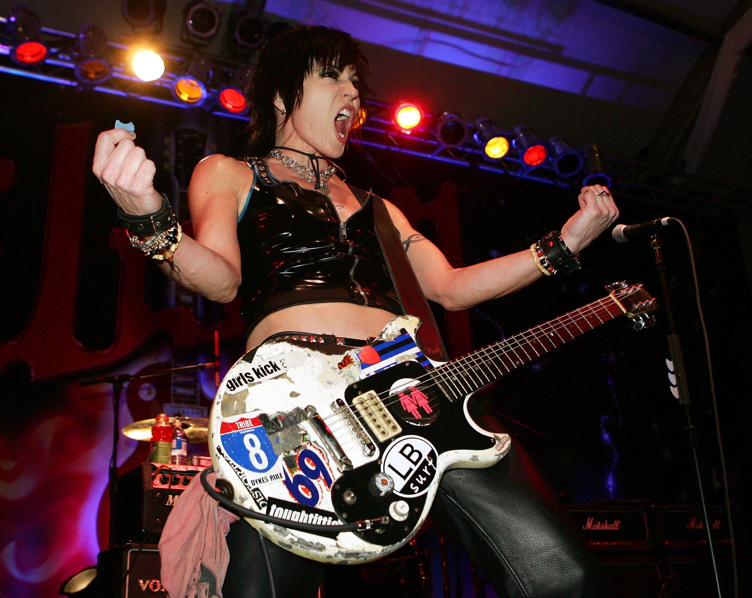 Joan Jett Wallpapers - Top Free Joan Jett Backgrounds - WallpaperAccess
