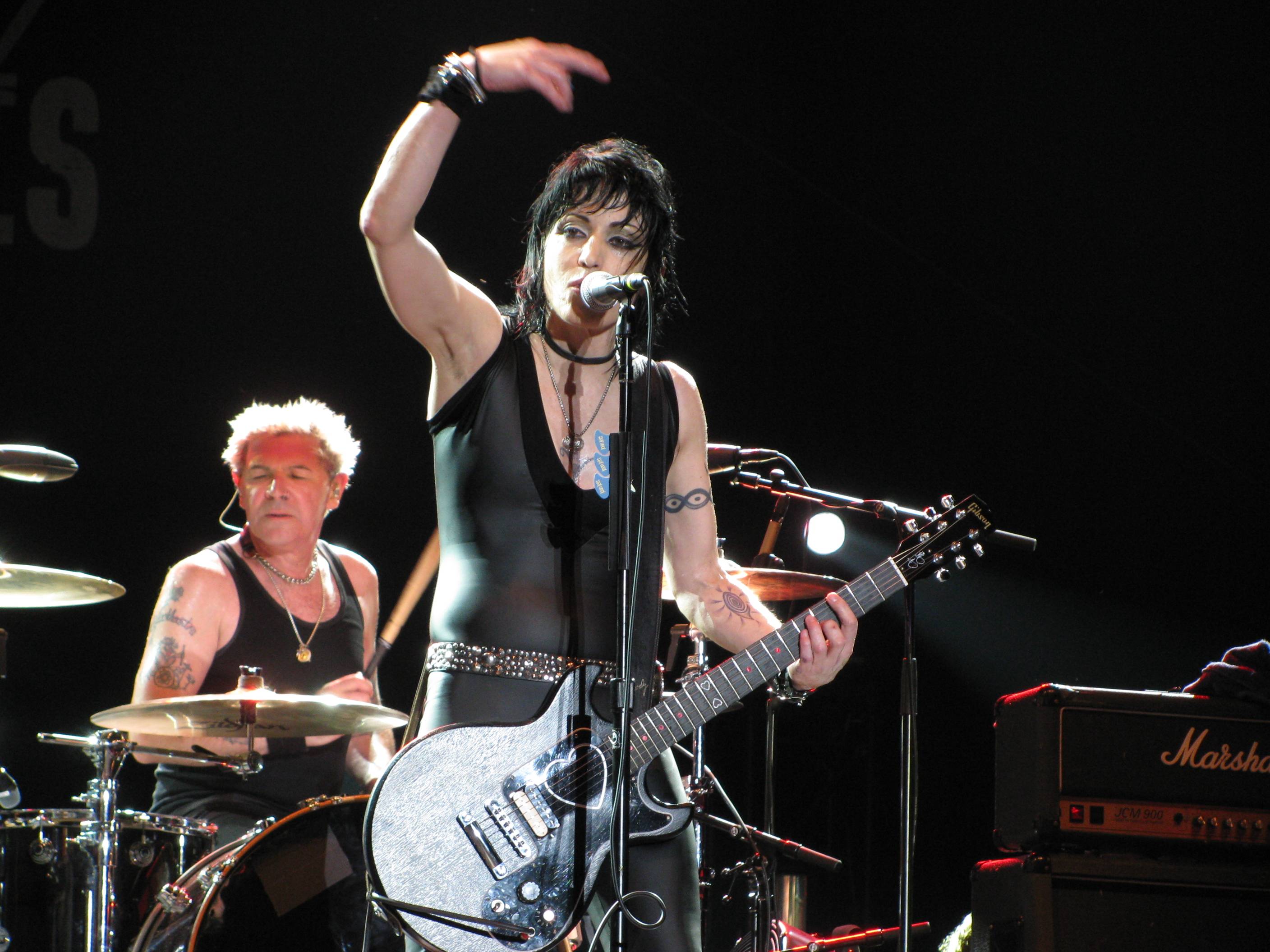 2816x2112 Joan Jett Wallpaper