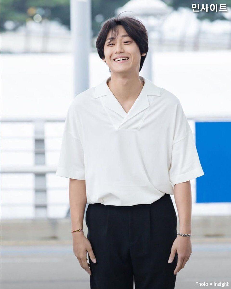 960x1200 Lee Do Hyun 이도현 Philippines - [2019.09.04] Lee Do Hyun at Incheon Airport heading to Bangkok, Thailand for Hotel del Luna's reward vacation (4) (c) as watermarked #이도현 #leedohyun