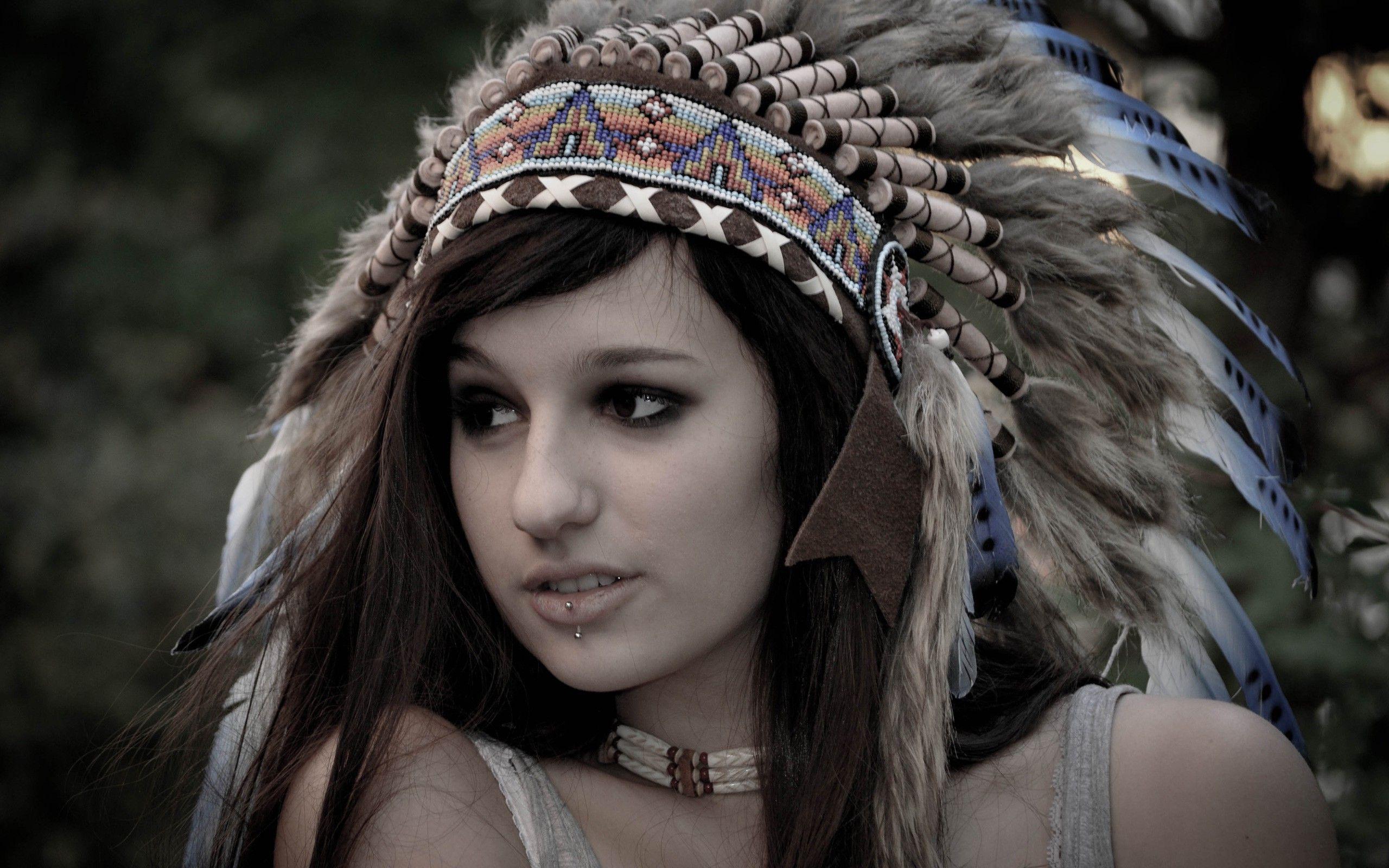 2560x1600 Native American Headdress Girls Wallpaper