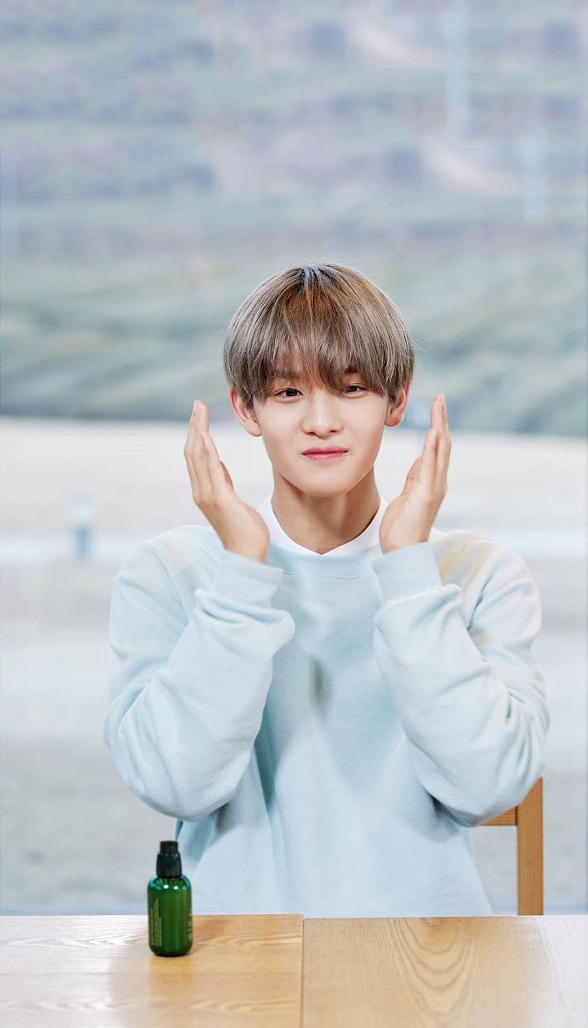 1879x3284 Bae Jin Young Wallpaper