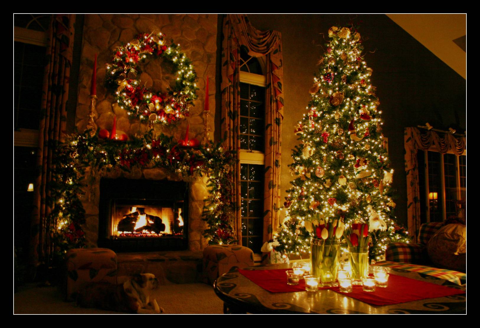 1626x1114 Free Christmas Fireplace Wallpaper