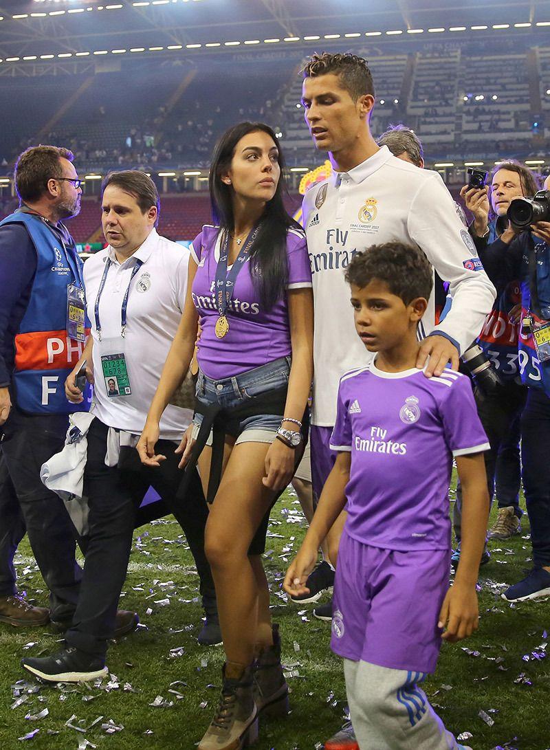 800x1091 Cristiano Ronaldo & Georgina Rodriguez Pics: See Photo Of The Couple