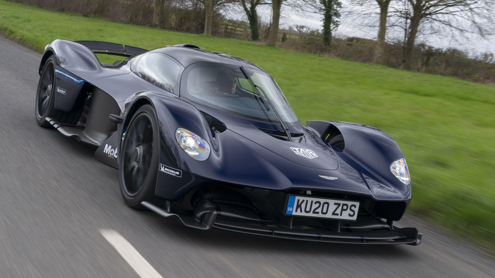 2048x1152 Aston Martin Valkyrie Hypercar Enters the Real World Amid Looming Recession
