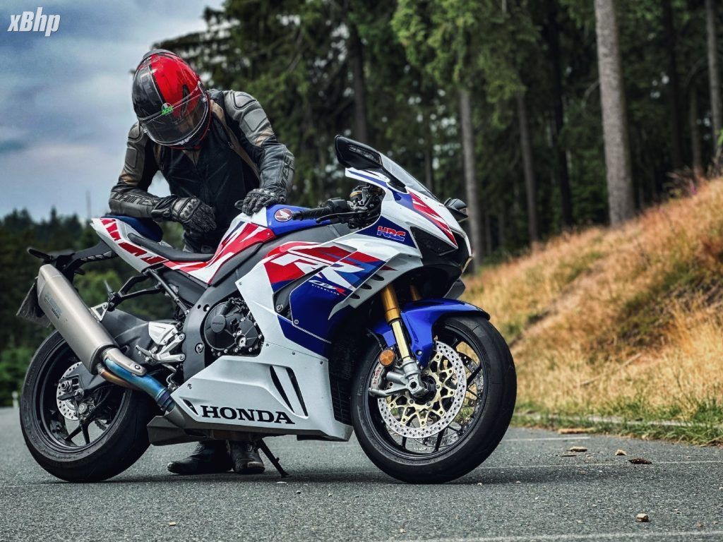 1024x768 Honda CBR1000RR R Fireblade SP