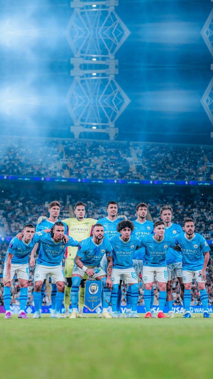 736x1308 Manchester City