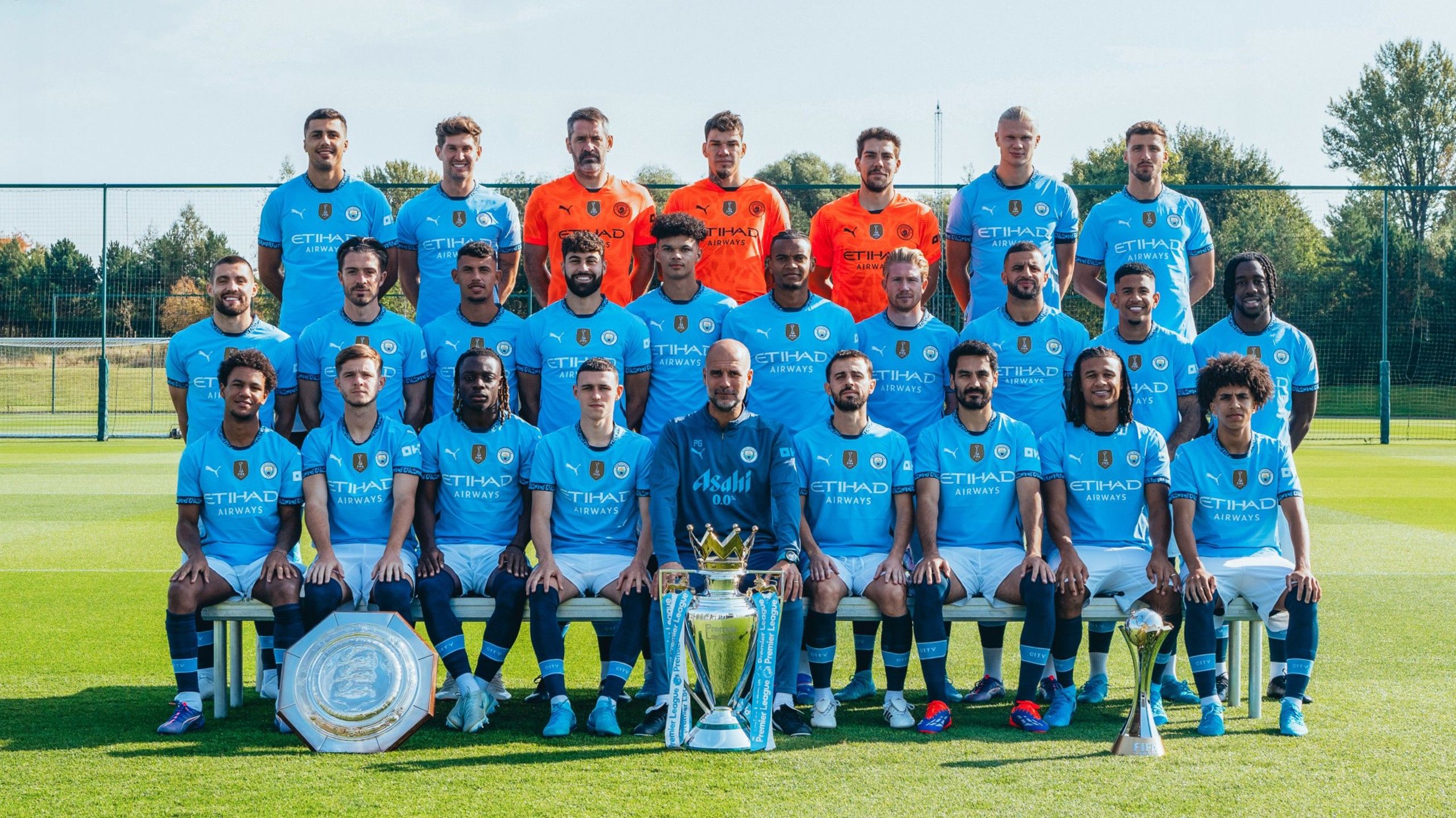 2560x1440 Gallery: City's Official 2024 25 Team Photo