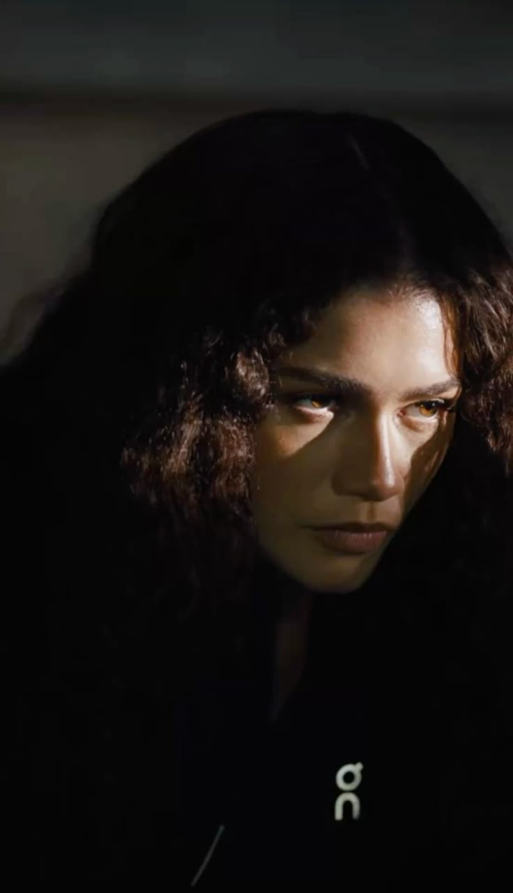 736x1280 Rue bennett wallpaper. Zendaya wallpaper lockscreen, Zendaya HD wallpaper, Zendaya tom