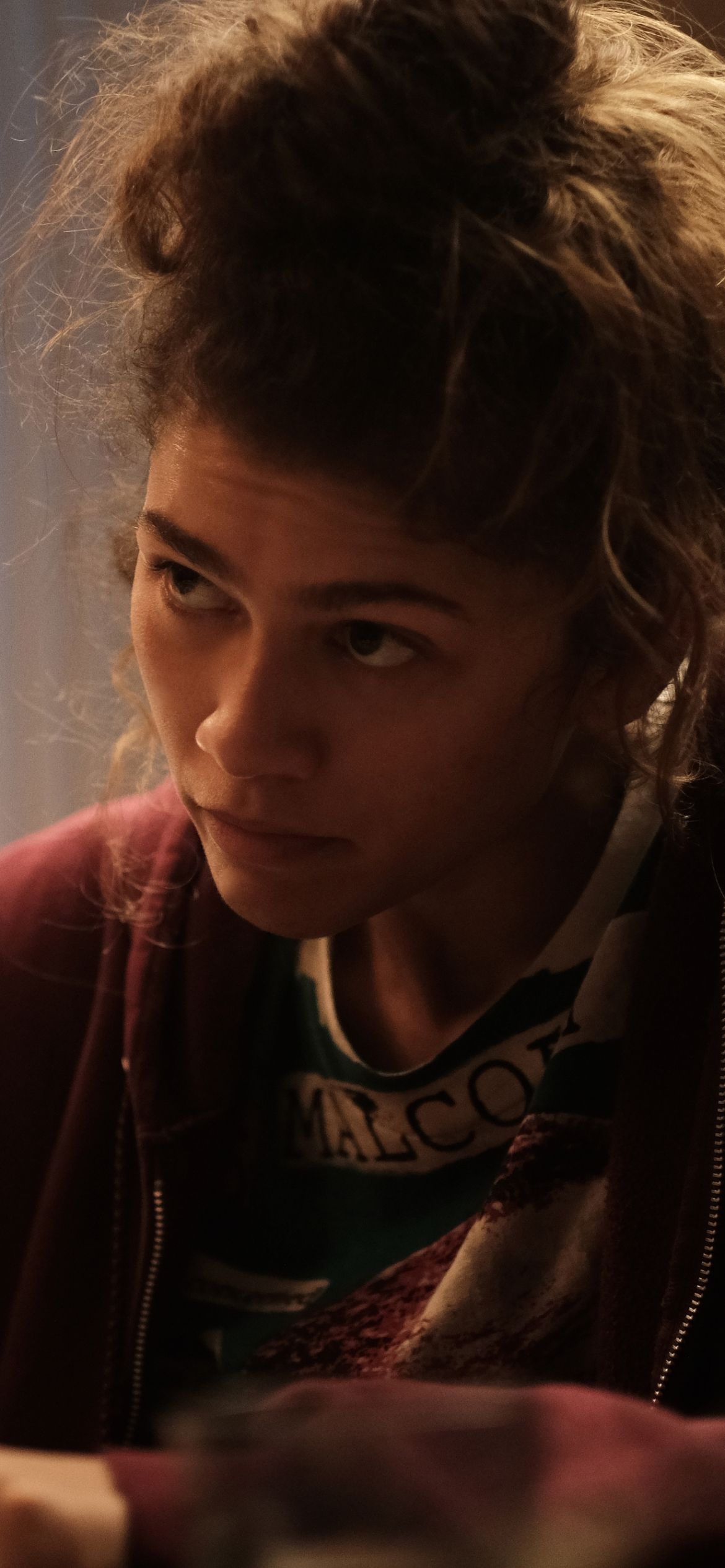 1170x2532 Euphoria Zendaya Wallpaper
