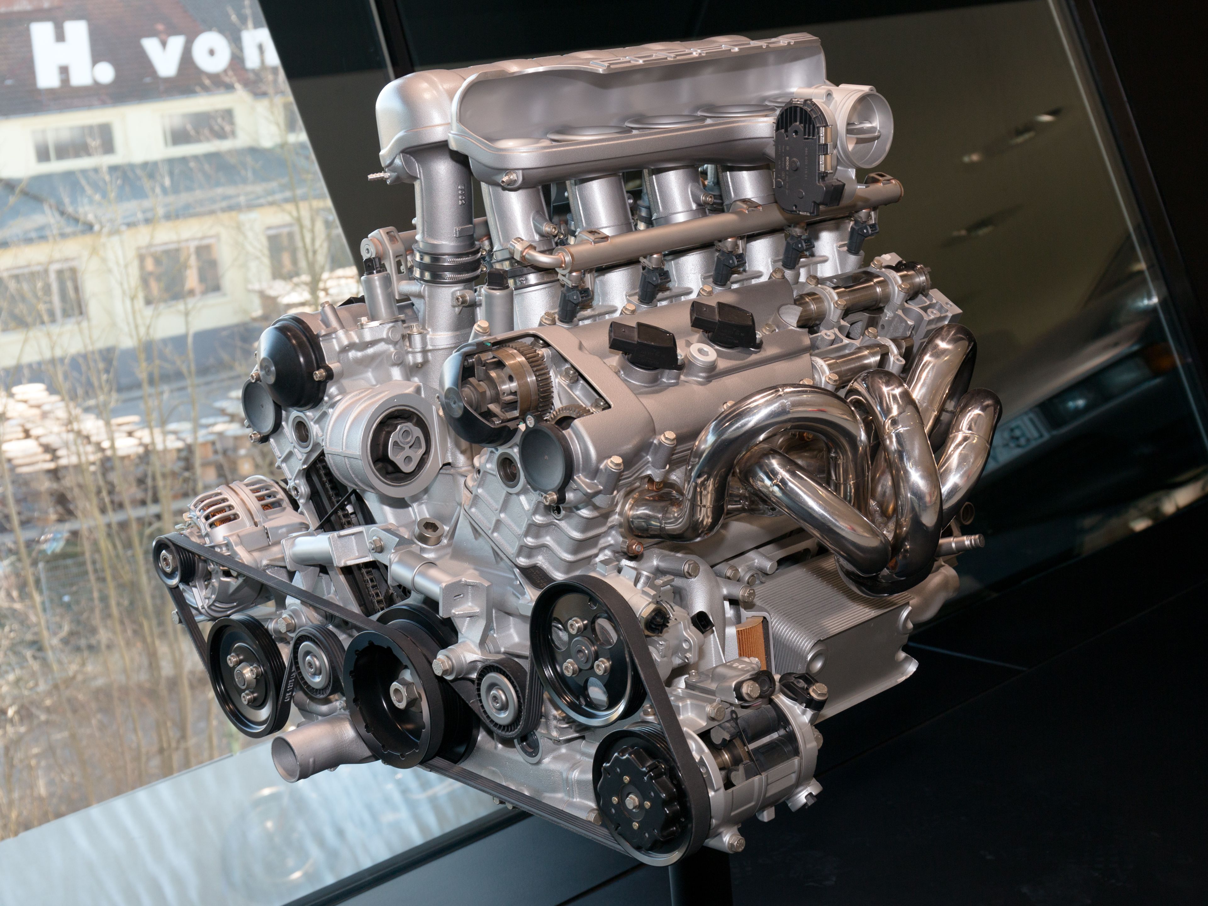 3840x2880 Porsche Carrera GT Engine Front Left Porsche