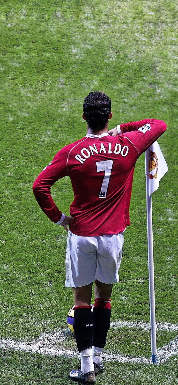 736x1592 Cristiano Ronaldo Vintage Wallpaper