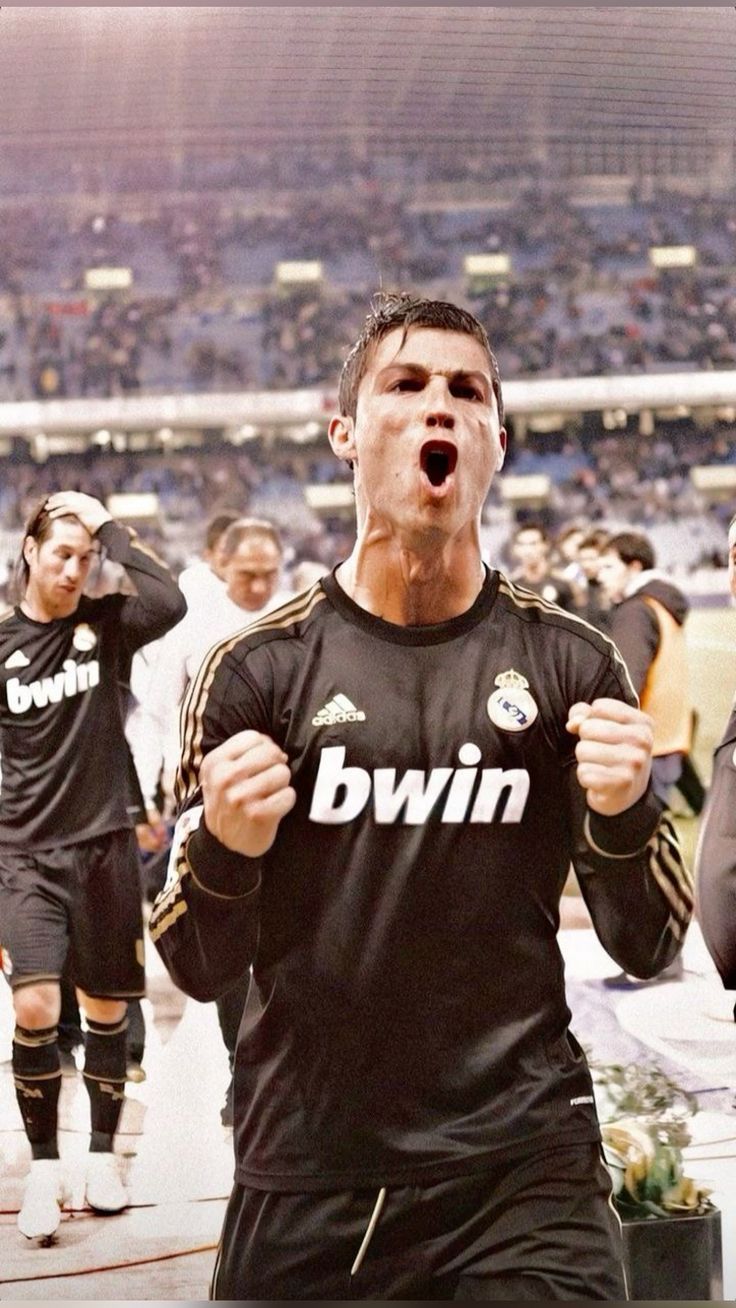 736x1308 Vintage ronaldo. Old ronaldo wallpaper, Christiano ronaldo wallpaper iphone, Cr7