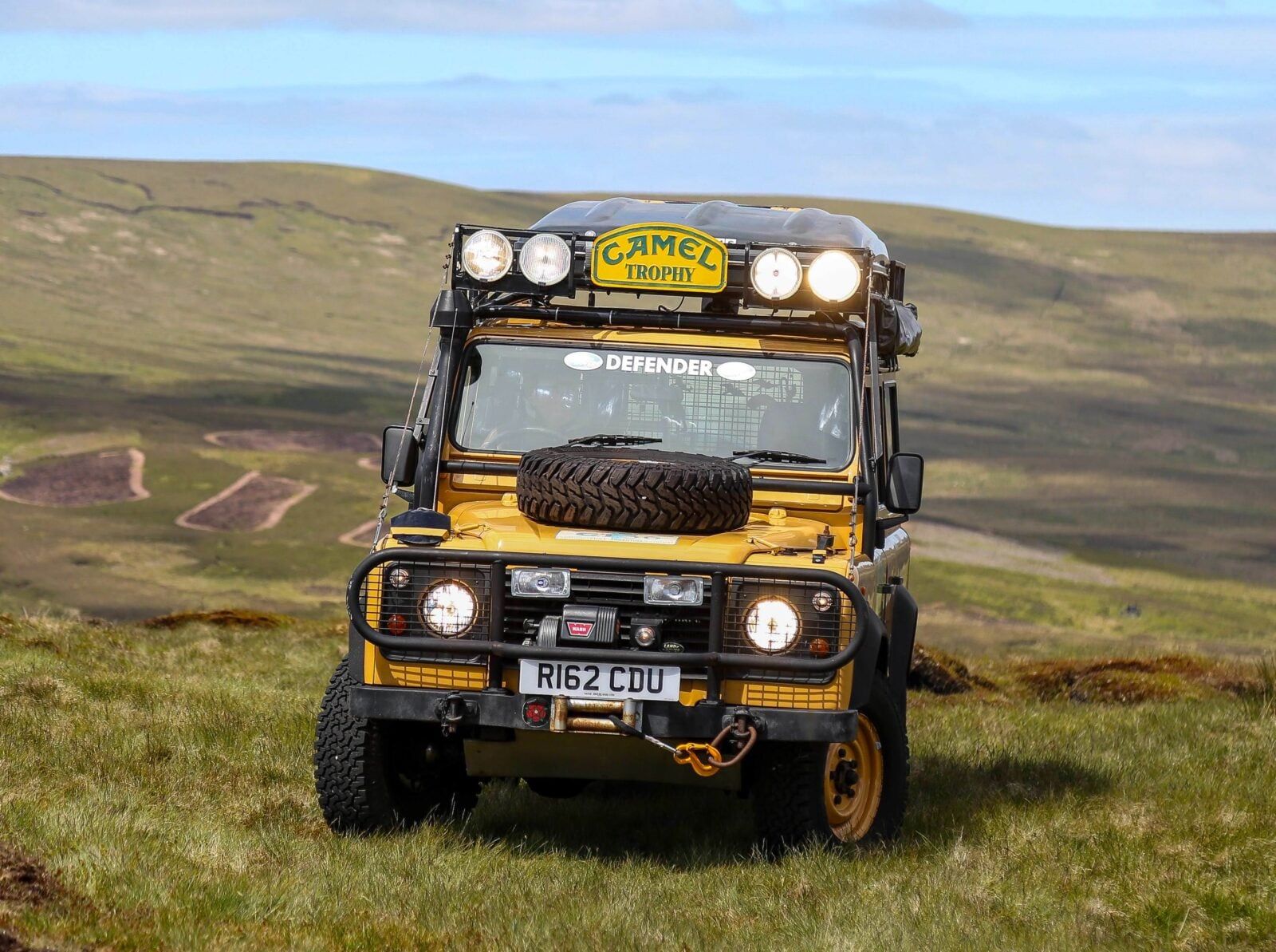 1600x1193 An Original Camel Trophy Land Rover Defender