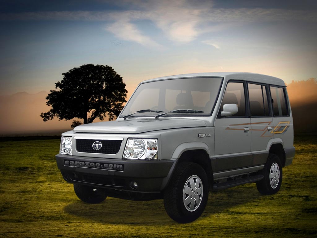 1024x768 Tata Sumo Gold GX 2015