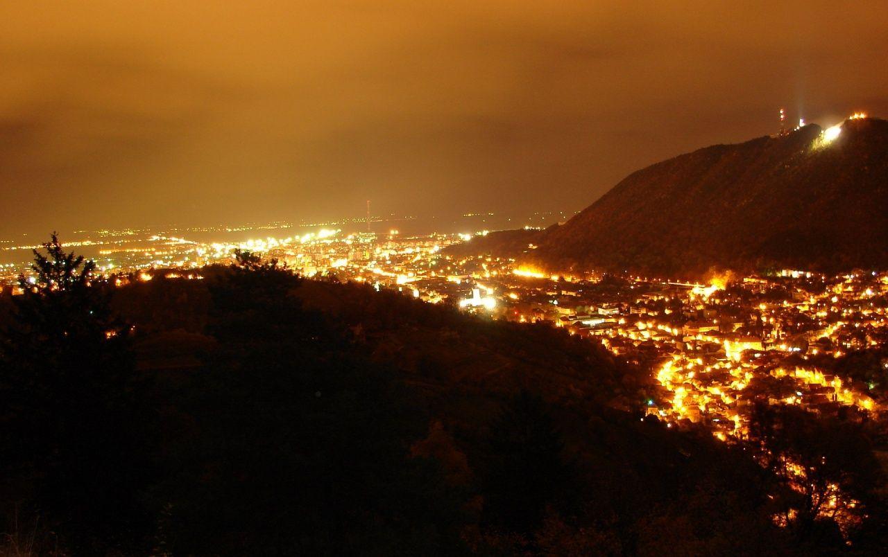 1280x804 Brasov Night wallpaper. Brasov Night