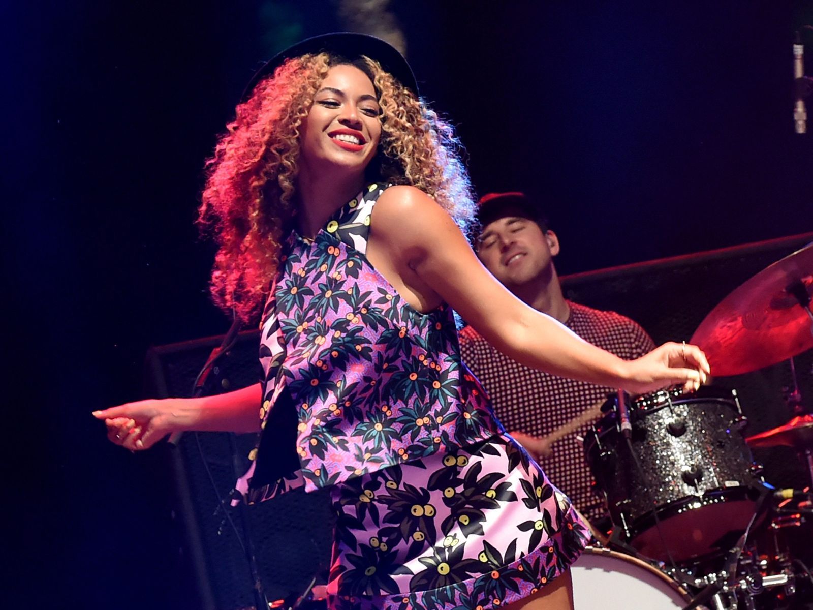1600x1200 Other Artists We Think Should Replace Beyoncé at Coachella