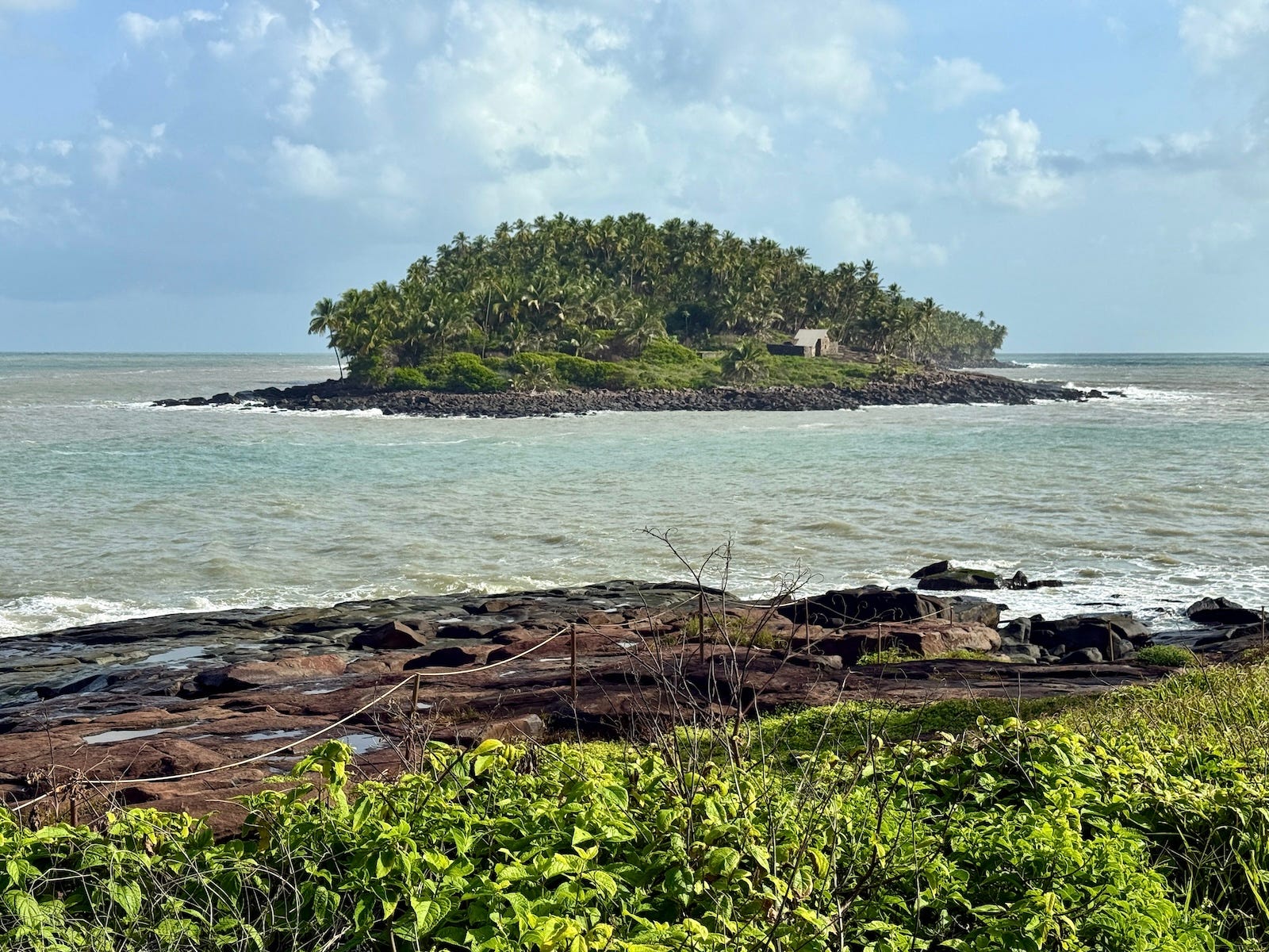 1600x1200 Devil's Island, French Guiana Bo Mackison