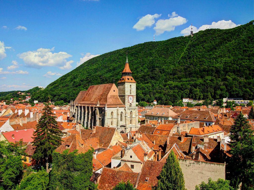1024x768 A brief presentation of Brașov