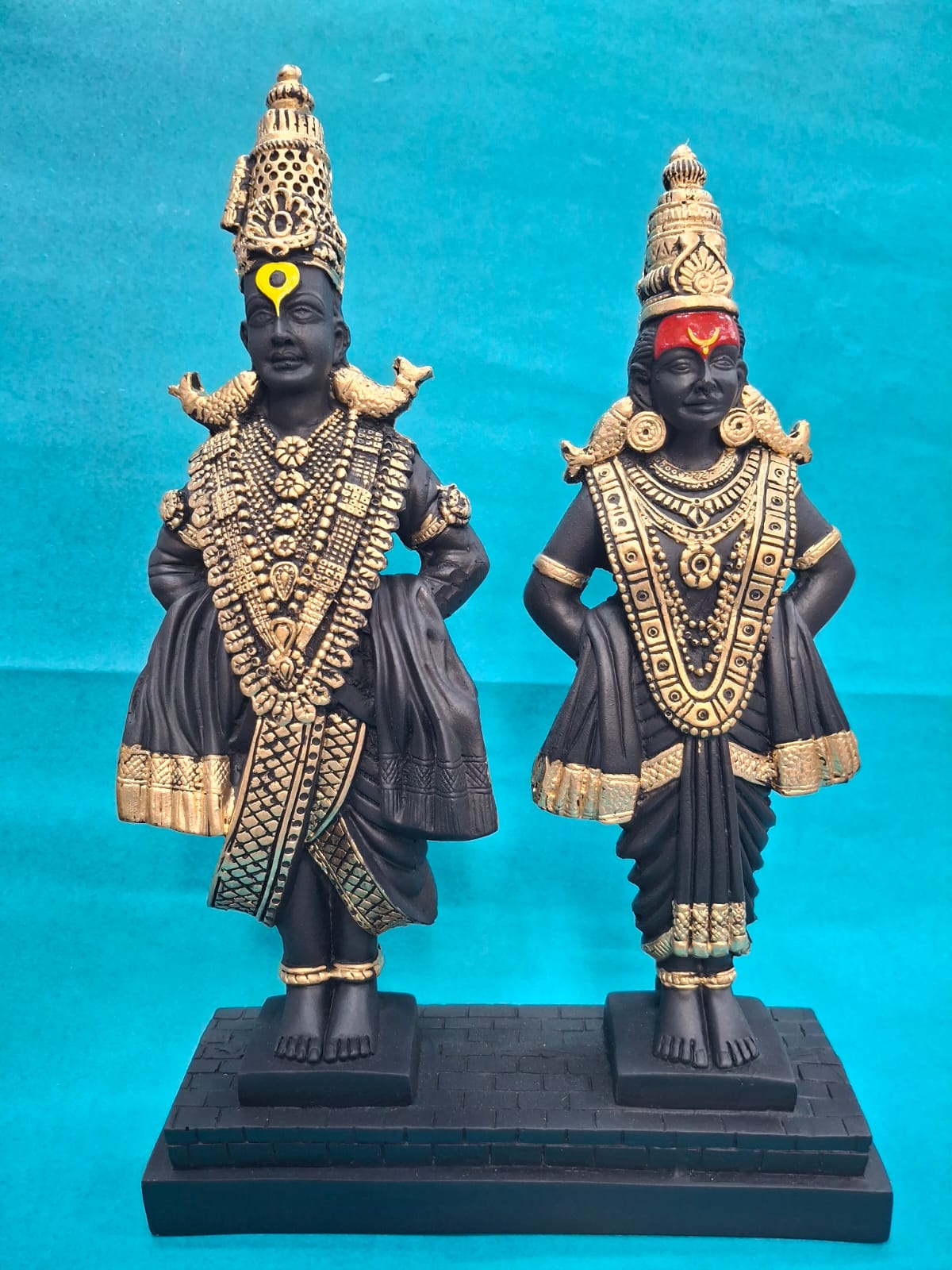 1200x1600 VITHAL RAKHUMAI VR20 Antique Store