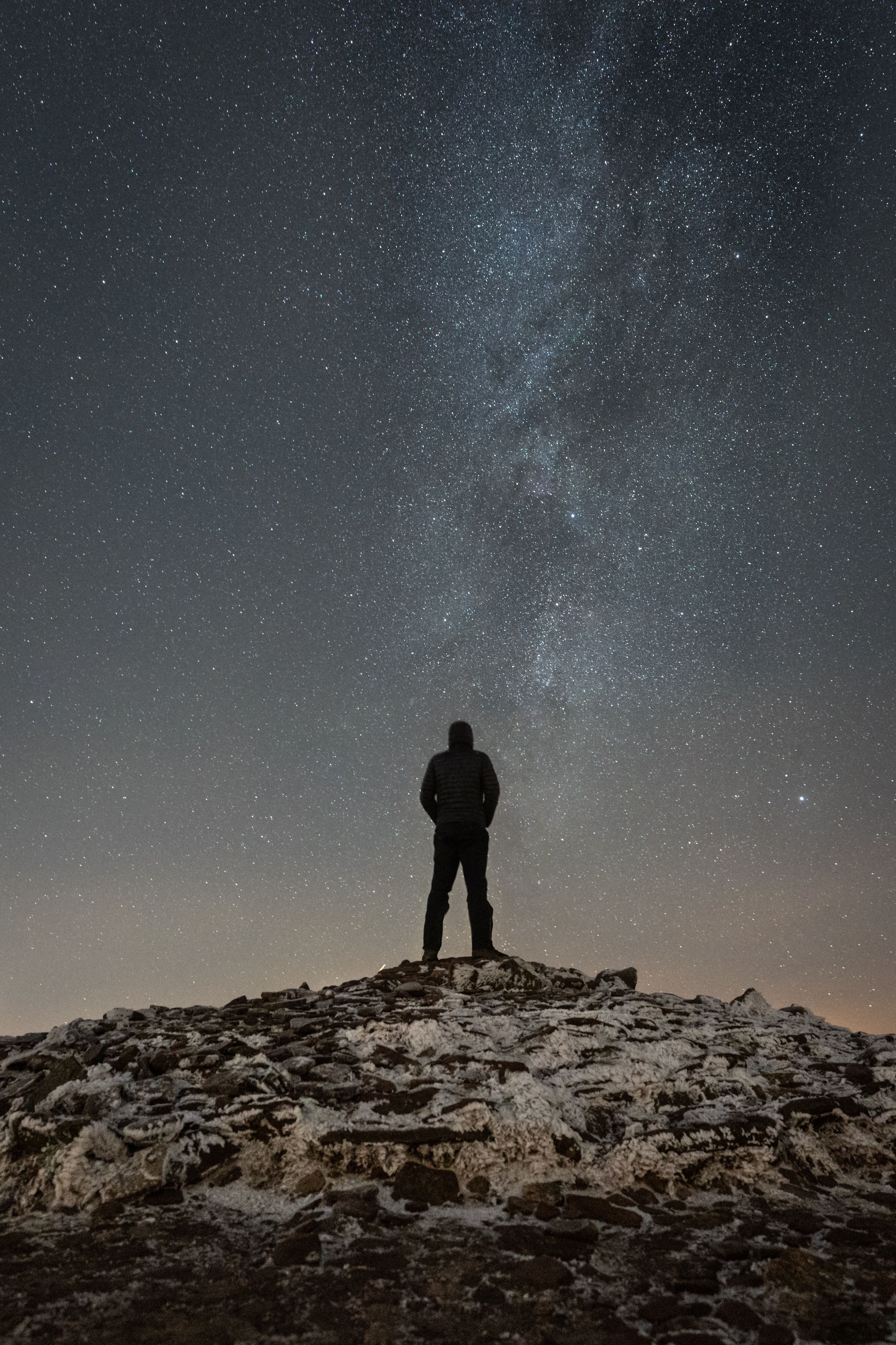 3446x5166 Phone wallpaper: Human, Starry Sky, Person, Miscellanea, Vertex, Top, Silhouette, Miscellaneous, Hill 84315