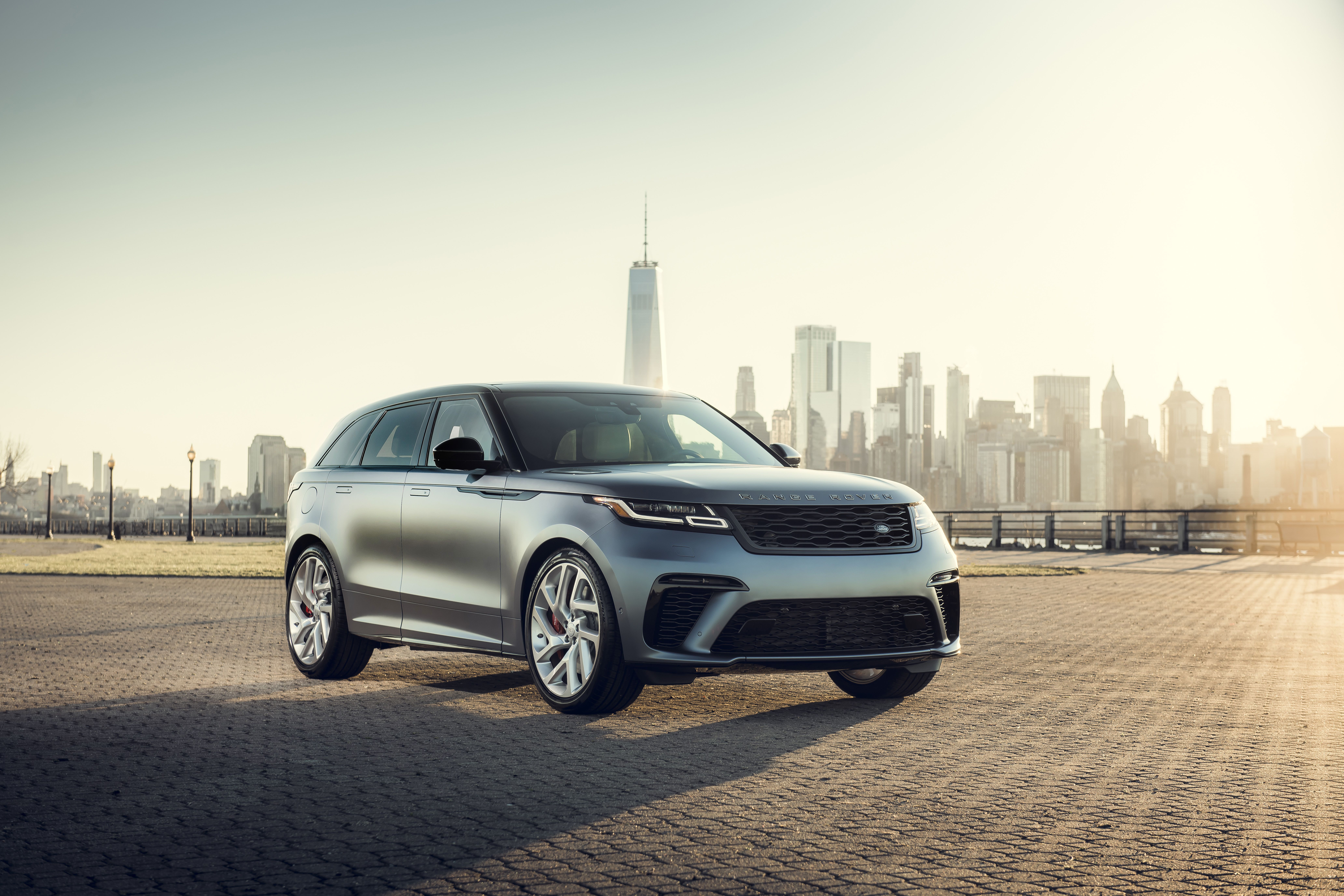 8256x5504 Range Rover Velar SVAutobiography Dynamic Edition in New York City. Land Rover Media Newsroom