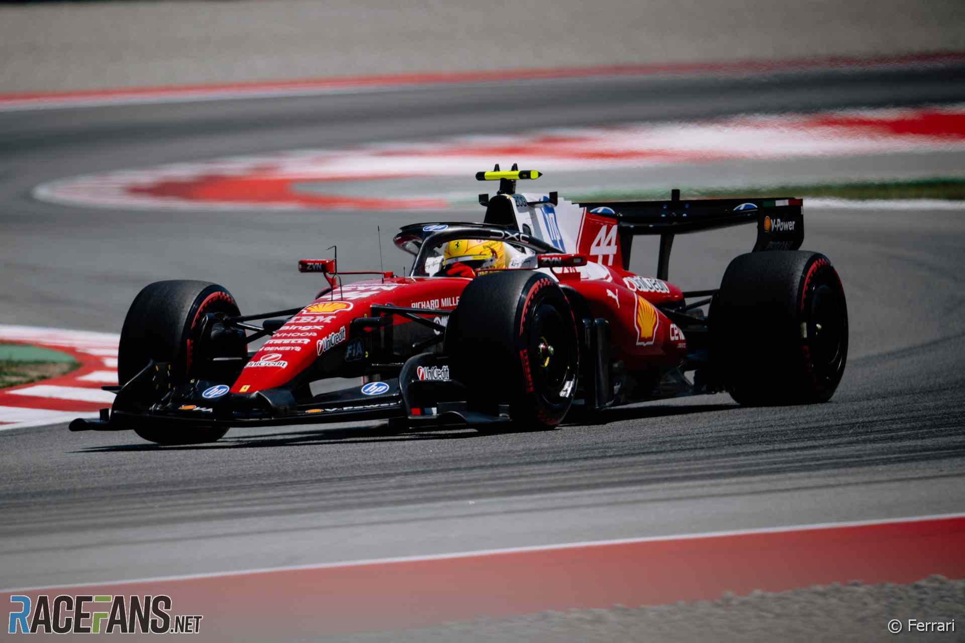 1920x1280 Lewis Hamilton, Ferrari, Circuit de Catalunya, 2026