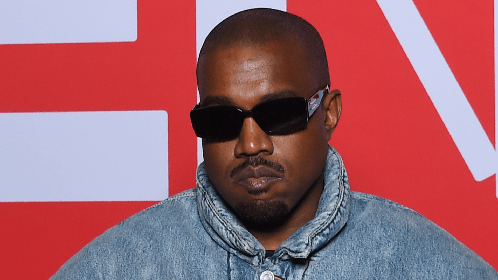 1920x1080 Kanye West Unveils 'Bully' Track List As Physical Copies Go On Pre Sale