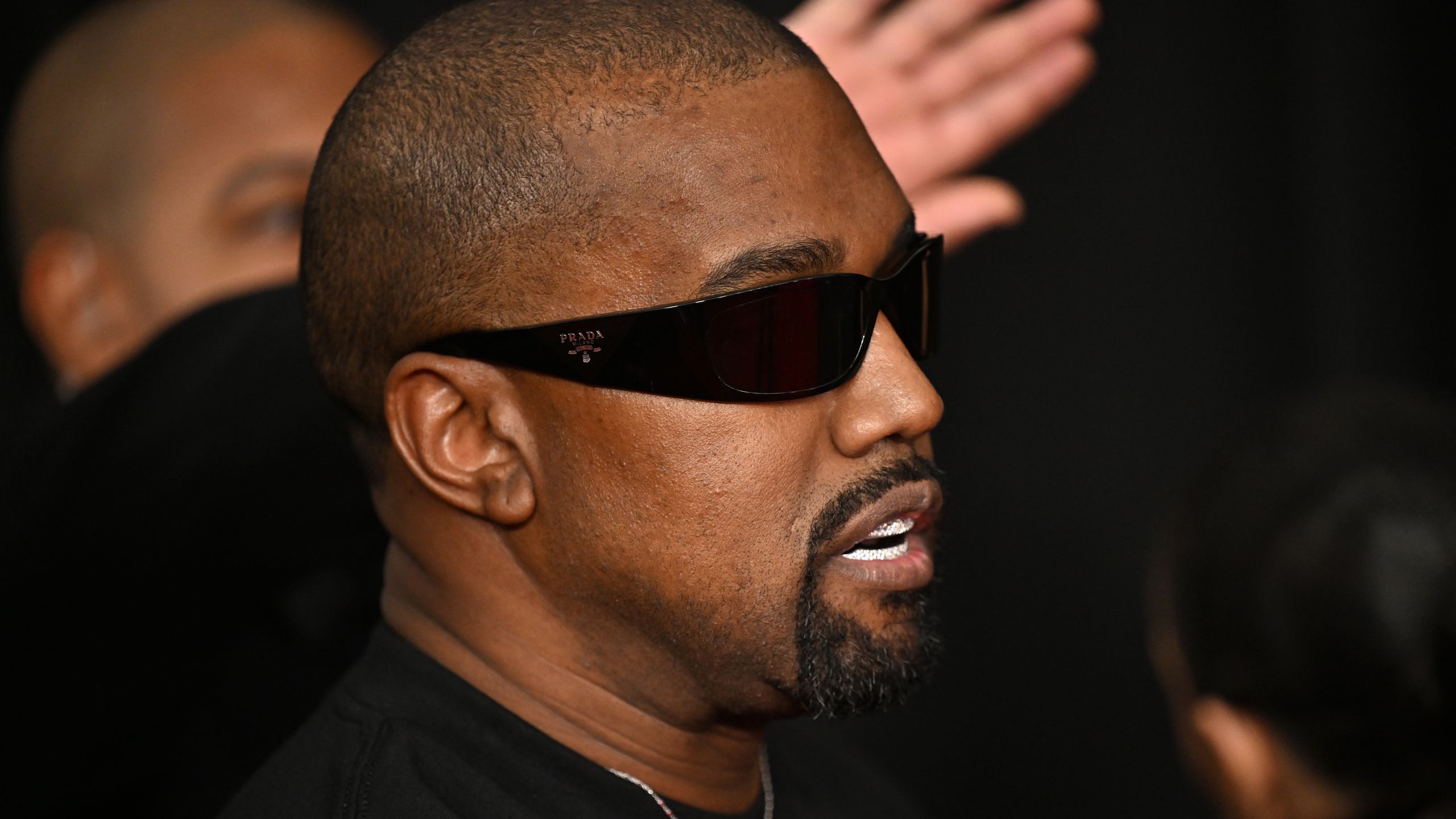 2560x1440 Bully: Kanye West lanza su nuevo álbum por sorpresa en X