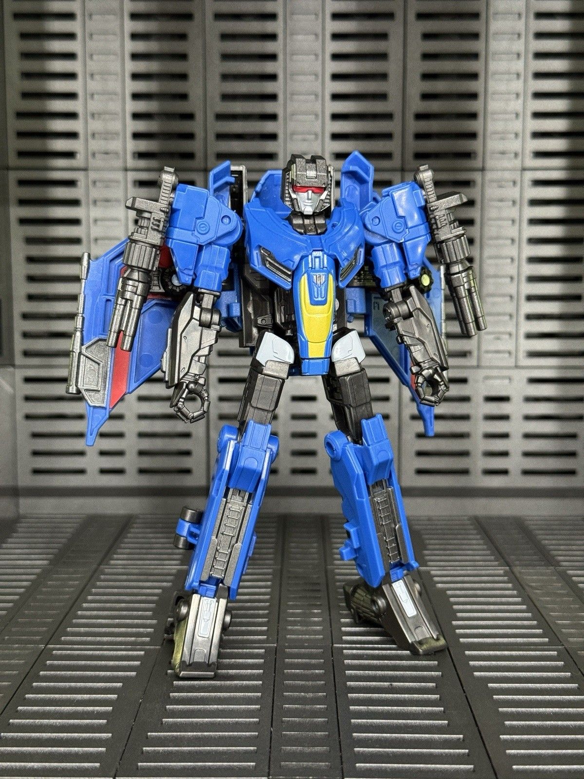 1200x1600 Studio Series ONE Thundercracker Deluxe Class In Hand Image Of Transformers Movie Figure