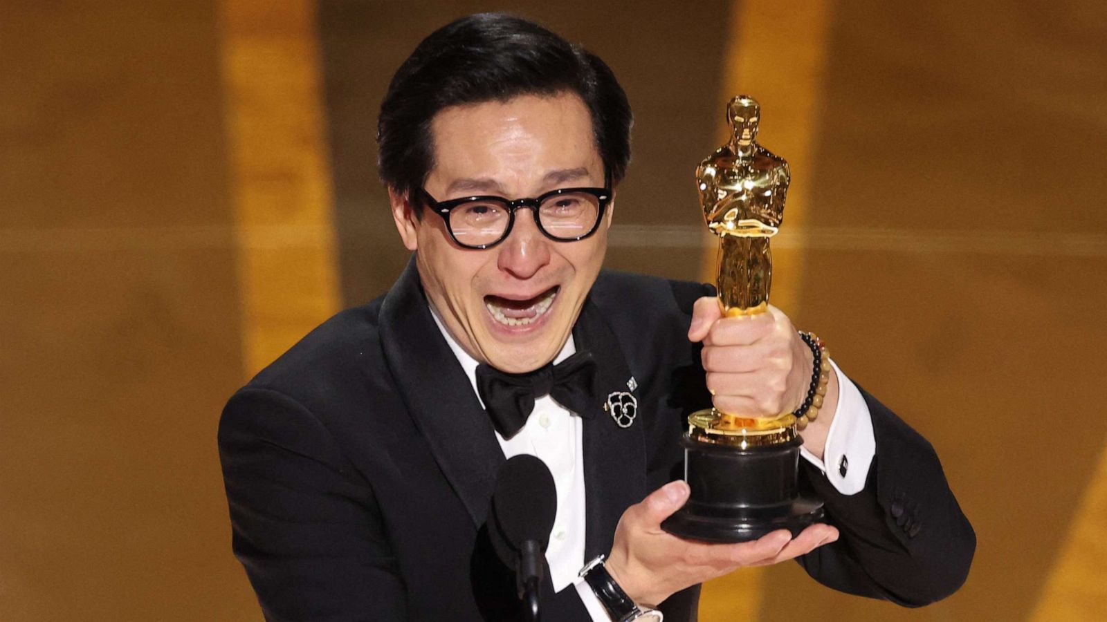 1600x900 Best supporting actor Ke Huy Quan describes surreal celebration with Steven Spielberg