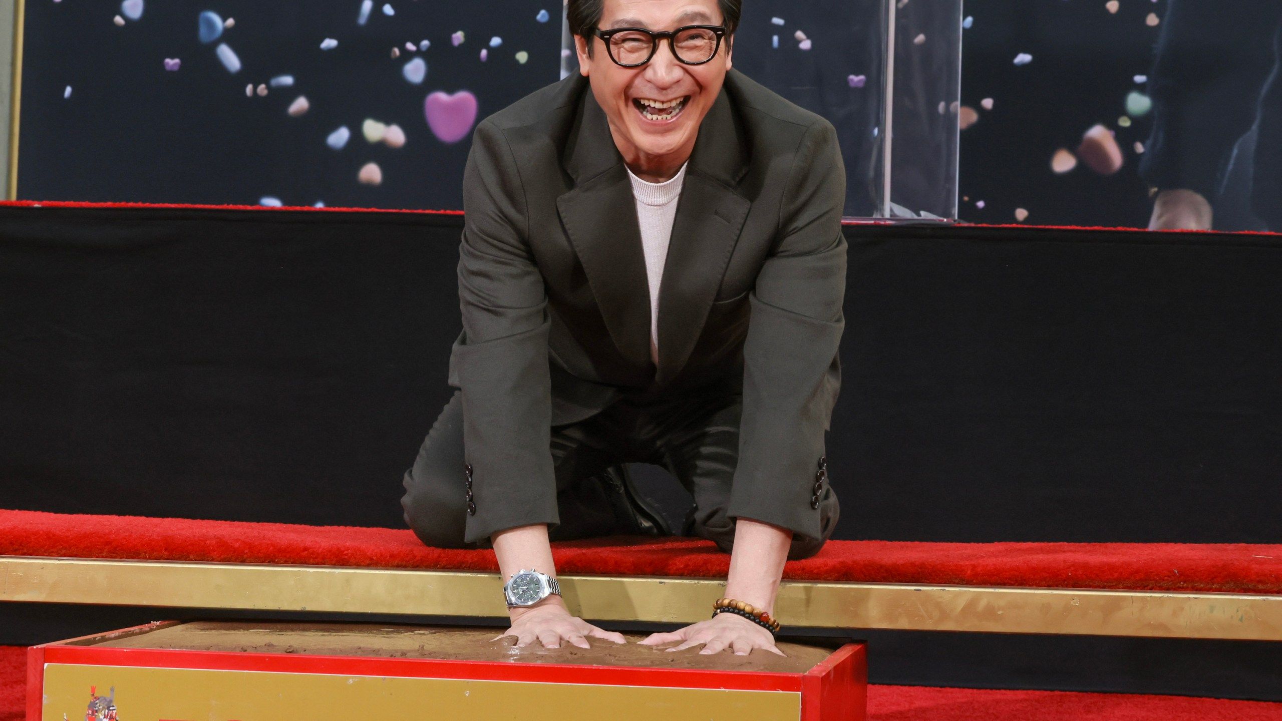 2560x1440 Ke Huy Quan honored at TCL Chinese Theatre
