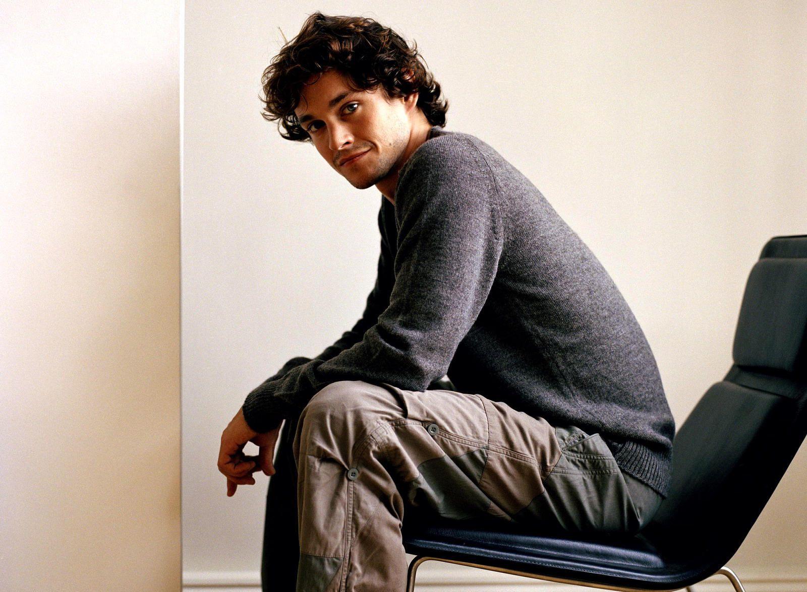 1600x1175 Hugh Dancy Wallpaper Picture 56272 1600x1175px