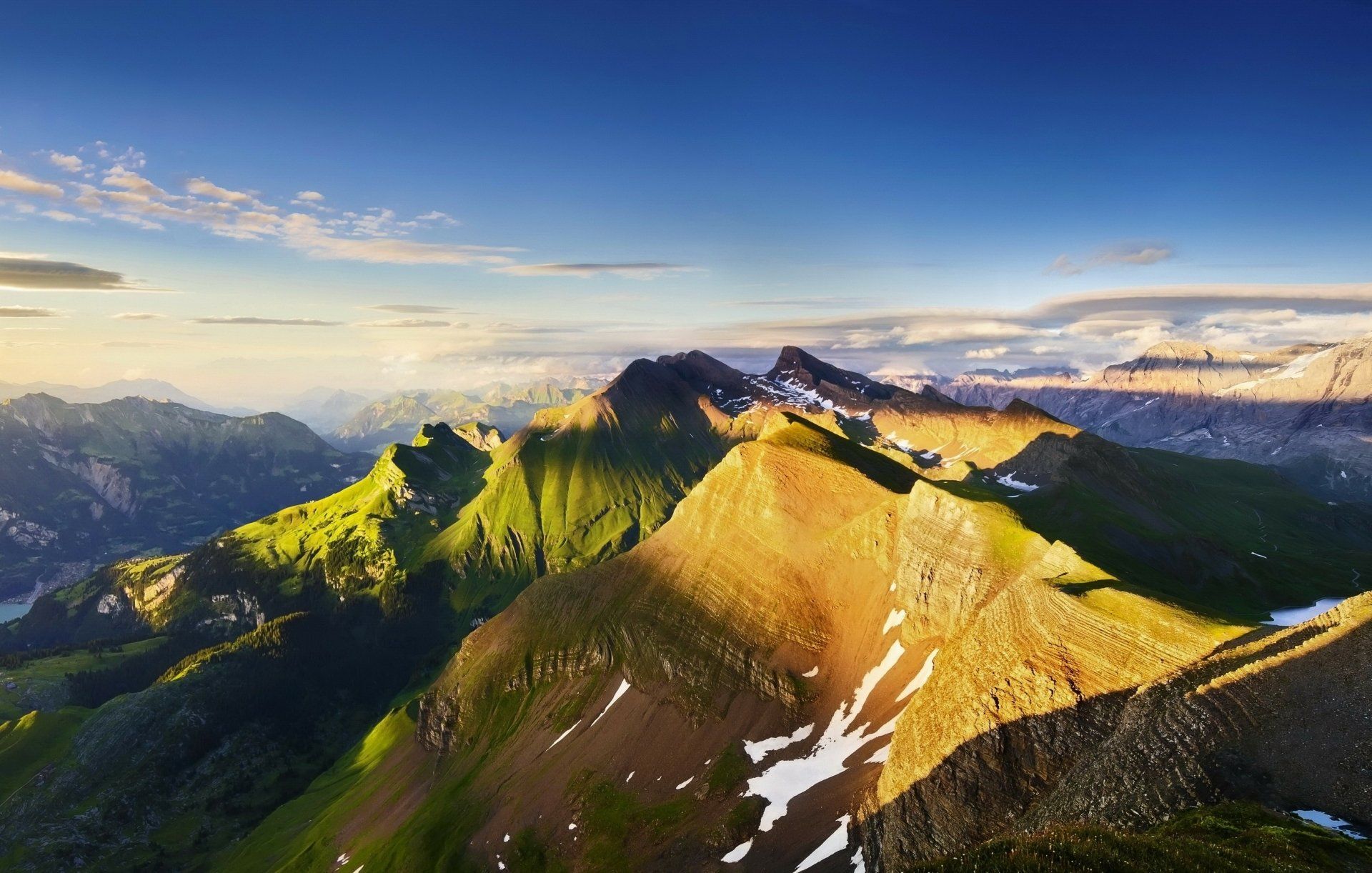 1920x1222 Schilthorn Cliff Light