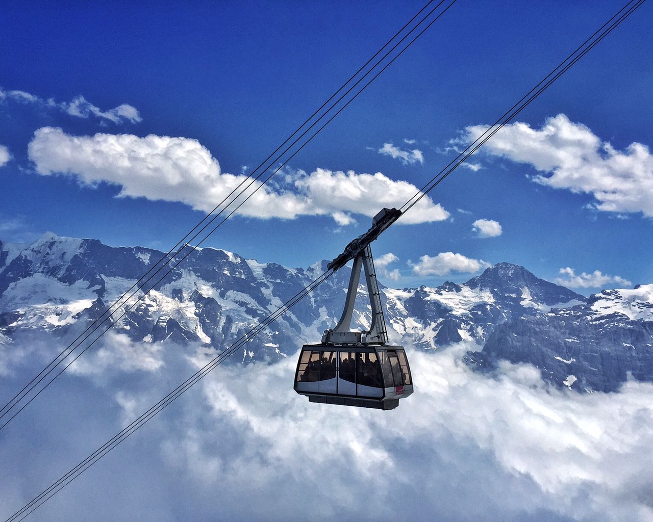 1280x1024 DAY TRIP TO SCHILTHORN SWITZERLAND