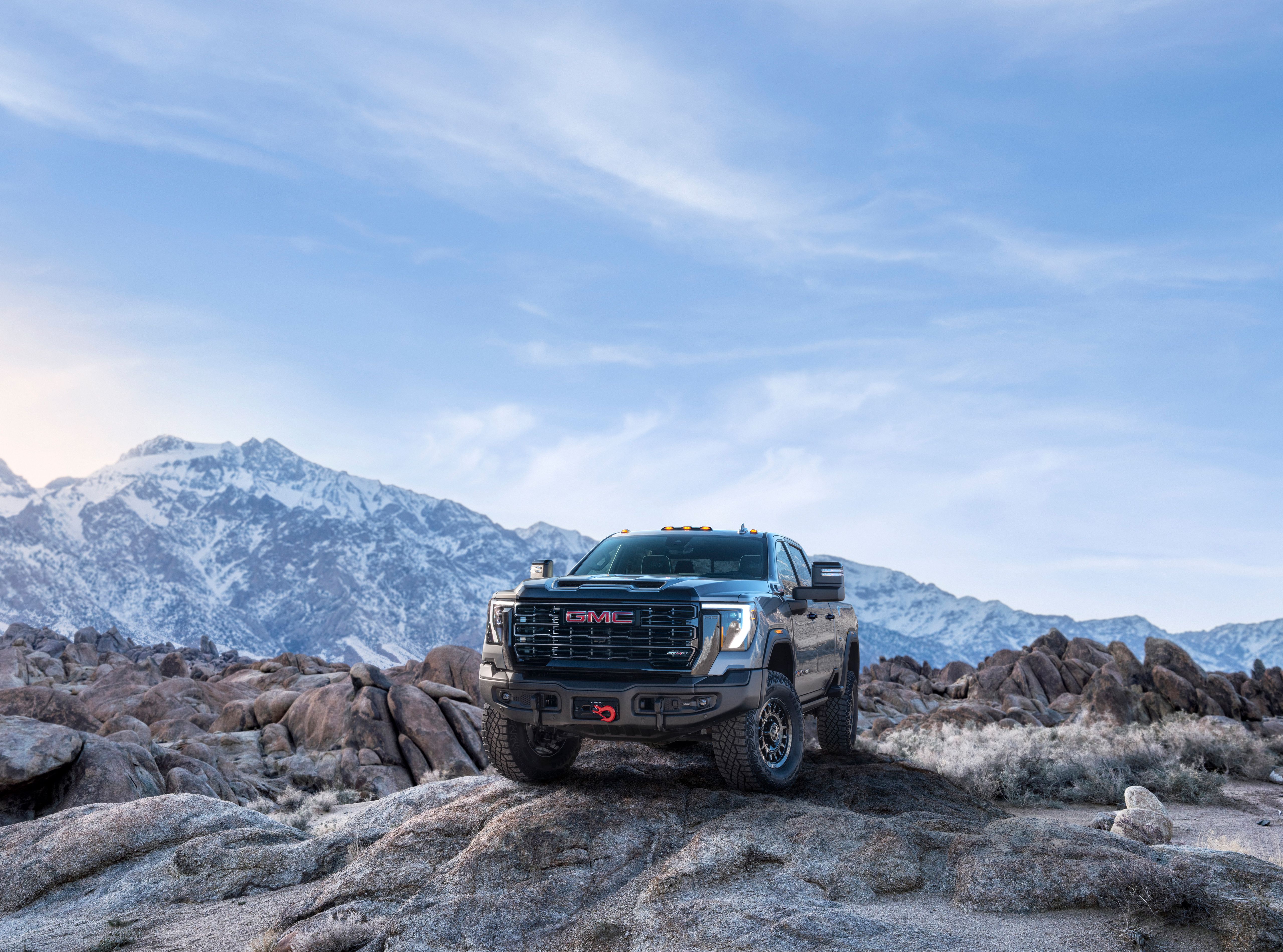 5120x3800 GMC Sierra 2500 HD AT4X AEV Edition Crew Cab 5K Wallpaper