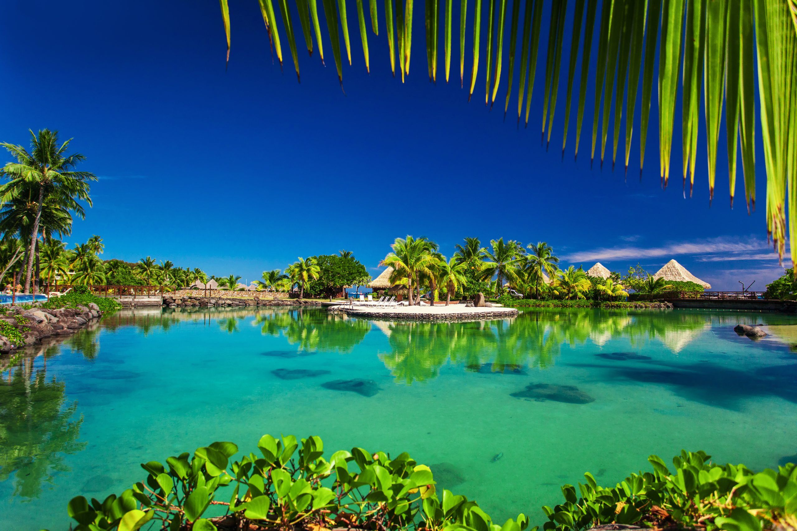 2560x1707 Indulge in unparalleled luxury in The Islands of Tahiti